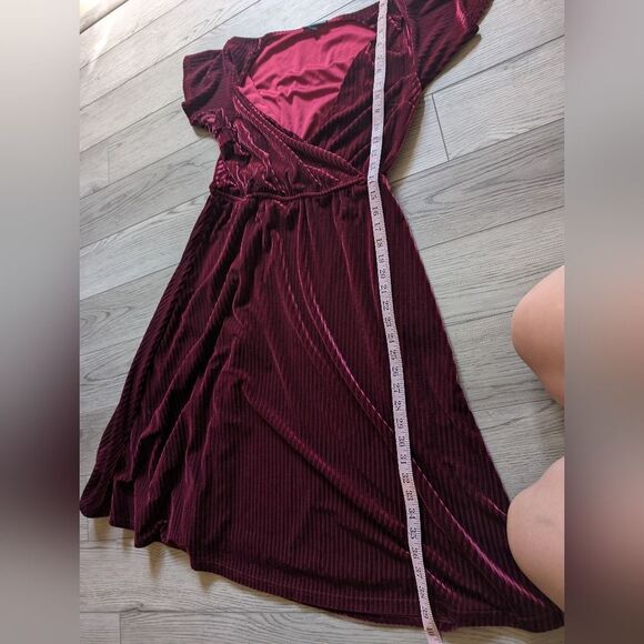 Modcloth Maroon Ribbed Midi Formal Holiday Dress Size Medium - Picture 6 of 6